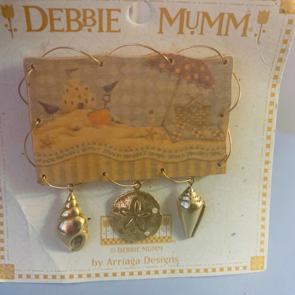 Beach Bingo Pin/Brooch with 3 cute Charms